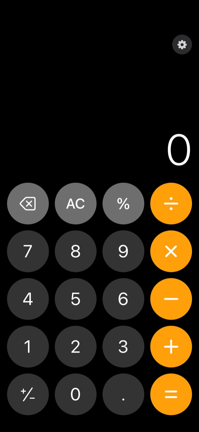 Calculator-style lock screen showing 0, a numeric keypad and a gear icon in the top-right corner.